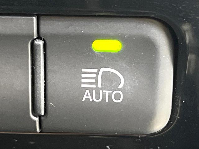プリウス Ａプレミアム　セーフティセンス　純正９型ナビ　バックカメラ　シートヒーター　パワーシート　革シート　アクセサリーコンセント　ＬＥＤヘッド＆フォグ　純正１５インチアルミ　ヘッドアップディスプレイ　ＥＴＣ（40枚目）