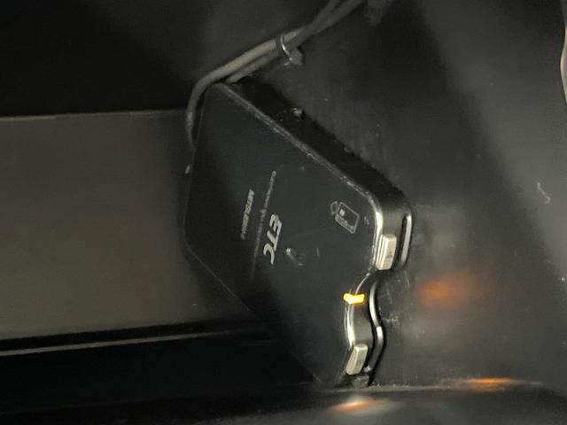 スペーシアカスタム ＴＳ　レーダーブレーキサポート　純正ナビ　バックカメラ　両側電動ドア　ＨＩＤヘッド　オートライト　オートエアコン　純正１５インチアルミ　スマートキー　電動格納ミラー　ＥＴＣ　ドラレコ（64枚目）