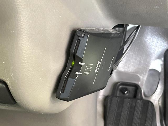 エブリイ ＰＣ　セーフティサポート　コーナーセンサー　車線逸脱警報　ダイヤル式エアコン　キーレス　純正オーディオ　禁煙車　ＥＴＣ　アイドリングストップ　前席パワーウィンドウ　ヘッドタイトレベライザー（6枚目）