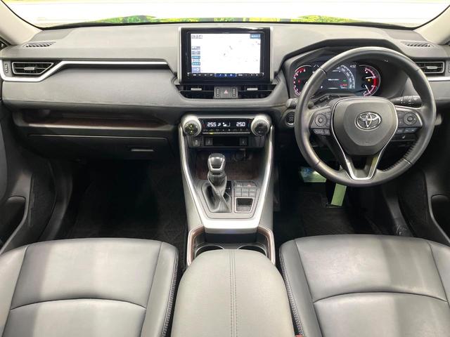 ＲＡＶ４ Ｇ　セーフティセンス　ＢＩＧ－Ｘ９型ナビ　バックカメラ　フルセグ　レーダークルーズ　電動リアゲート　パワーシート　シートヒーター　ステアリングヒーター　ブラインドスポットモニター　純正１８インチアルミ（2枚目）
