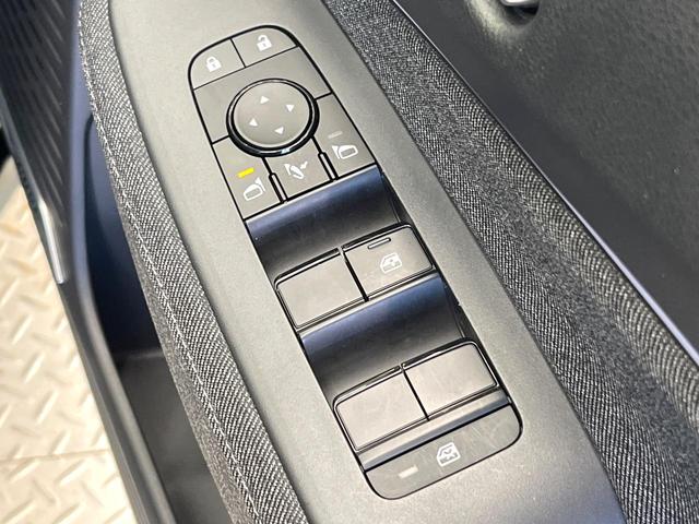 オーラ Ｇ　全周囲カメラ　衝突被害軽減　ＢＯＳＥサウンド　レザーシート　ドラレコ　スマートキー　ＬＥＤヘッド　ＥＴＣ　オートハイビーム　メーカーオプション９インチナビ　純正１７インチアルミ　Ｂｌｕｅｔｏｏｔｈ（49枚目）