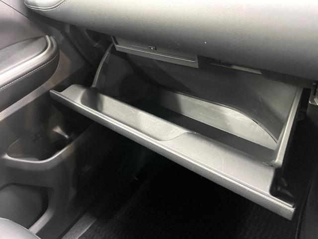 ノア Ｓ－Ｚ　セーフティセンス　１０．５型ディスプレイオーディオ　バックカメラ　レーダークルーズ　両側電動ドア　電動リアゲート　リアオートエアコン　シートヒーター　ＬＥＤヘッド＆フォグ　オートハイビーム（67枚目）