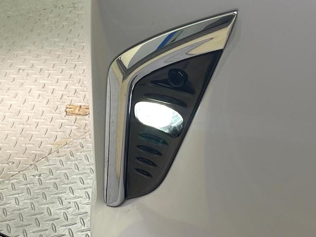アルファード Ｚ　サンルーフ　ユニバーサルステップ　セーフティセンス　純正１４型ナビ　全周囲カメラ　デジタルインナーミラー　両側電動ドア　電動リアゲート　リアオートエアコン　パワーシート　シートエアコン　置くだけ充電（22枚目）