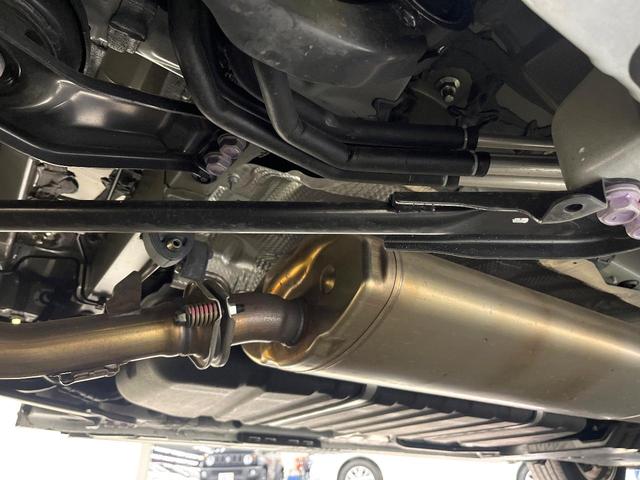 アルファード Ｚ　サンルーフ　ユニバーサルステップ　セーフティセンス　純正１４型ナビ　全周囲カメラ　デジタルインナーミラー　両側電動ドア　電動リアゲート　リアオートエアコン　パワーシート　シートエアコン　置くだけ充電（29枚目）