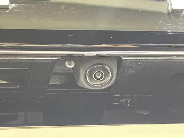 アルファード Ｚ　サンルーフ　ユニバーサルステップ　セーフティセンス　純正１４型ナビ　全周囲カメラ　デジタルインナーミラー　両側電動ドア　電動リアゲート　リアオートエアコン　パワーシート　シートエアコン　置くだけ充電（49枚目）