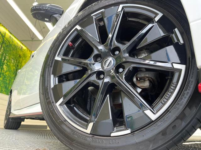 オーラ ニスモ 全周囲カメラ 衝突被害軽減システム レーダークルーズ 禁煙車 ドラレコ コーナーセンサー スマートキー LEDヘッド ビルトインETC オートハイビーム 車線逸脱警報 オートライト オートエアコン(13枚目)