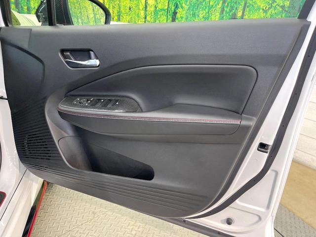 オーラ ニスモ 全周囲カメラ 衝突被害軽減システム レーダークルーズ 禁煙車 ドラレコ コーナーセンサー スマートキー LEDヘッド ビルトインETC オートハイビーム 車線逸脱警報 オートライト オートエアコン(39枚目)