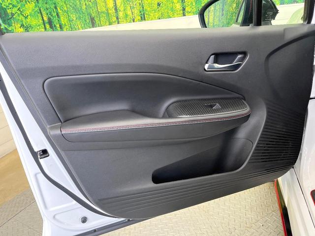 オーラ ニスモ 全周囲カメラ 衝突被害軽減システム レーダークルーズ 禁煙車 ドラレコ コーナーセンサー スマートキー LEDヘッド ビルトインETC オートハイビーム 車線逸脱警報 オートライト オートエアコン(42枚目)