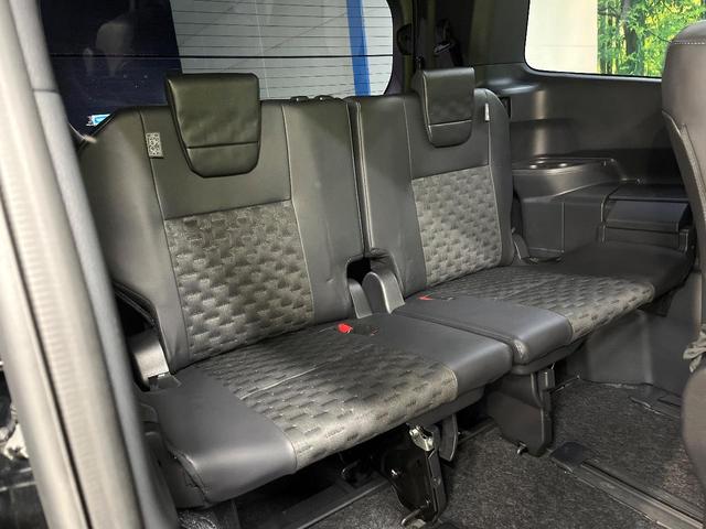 ヴォクシー S-Z セーフティセンス 8型ディスプレイオーディオ バックカメラ レーダークルーズ ブラインドスポットモニター 両側電動ドア リアオートエアコン 純正17インチアルミ スマートキー ETC ドラレコ(10枚目)