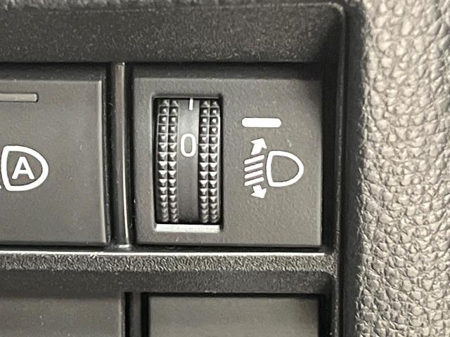 ヴォクシー S-Z セーフティセンス 8型ディスプレイオーディオ バックカメラ レーダークルーズ ブラインドスポットモニター 両側電動ドア リアオートエアコン 純正17インチアルミ スマートキー ETC ドラレコ(57枚目)