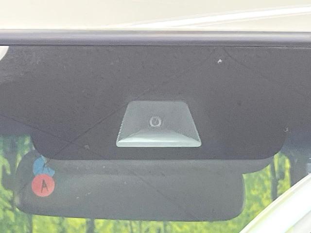 N-BOXカスタム L 両側電動ドア SDナビ バックカメラ 衝突被害軽減システム レーダークルーズ 禁煙車 ドラレコ コーナーセンサー スマートキー LEDヘッド ビルトインETC オートハイビーム 車線逸脱警報(5枚目)