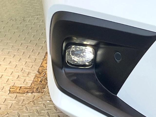 シビック e:HEV バックカメラ 衝突被害軽減システム レーダークルーズ ハーフレザーシート ドラレコ コーナーセンサー スマートキー LEDヘッド ETC2.0 オートハイビーム オートライト オートエアコン(24枚目)