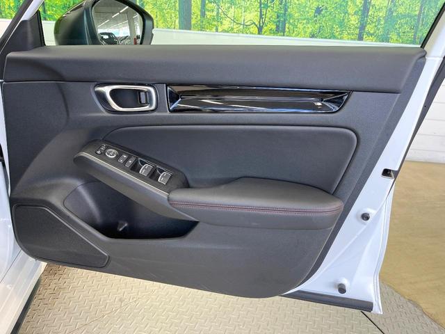 シビック e:HEV バックカメラ 衝突被害軽減システム レーダークルーズ ハーフレザーシート ドラレコ コーナーセンサー スマートキー LEDヘッド ETC2.0 オートハイビーム オートライト オートエアコン(40枚目)