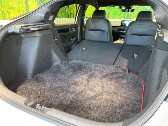 シビック e:HEV バックカメラ 衝突被害軽減システム レーダークルーズ ハーフレザーシート ドラレコ コーナーセンサー スマートキー LEDヘッド ETC2.0 オートハイビーム オートライト オートエアコン(48枚目)