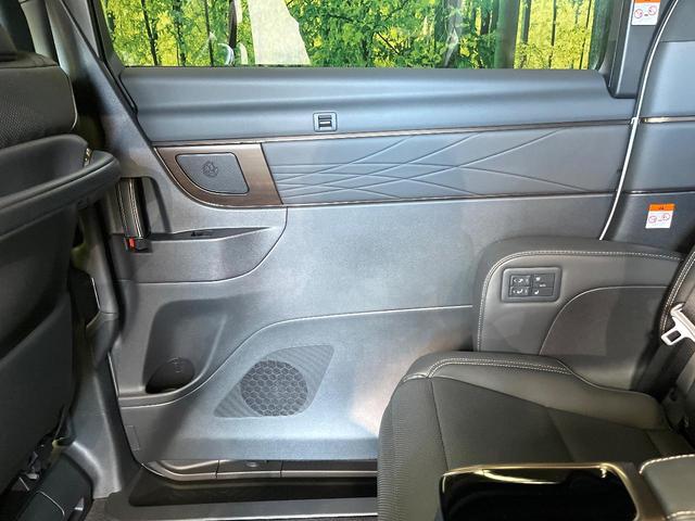 アルファード Ｚ　左右独立ムーンルーフ　フリップダウンモニター　セーフティセンス　純正１４型ナビ　全周囲カメラ　レーダークルーズ　デジタルインナーミラー　両側電動ドア　前中列シートエアコン　パワーシート（39枚目）