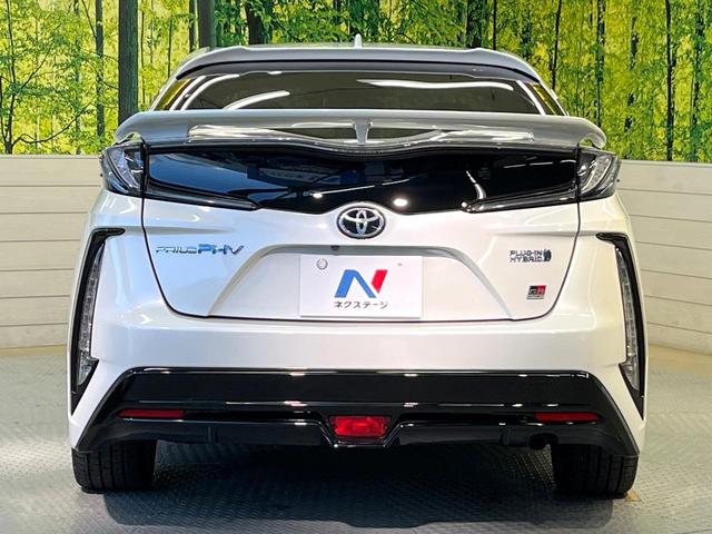 プリウスPHV Sナビパッケージ・GRスポーツ セーフティセンス 純正ナビ バックカメラ フルセグ レーダークルーズ 急速充電 AC100V電源 アルミペダル シートヒーター LEDヘッド&フォグ オートハイビーム 純正18インチアルミ(15枚目)