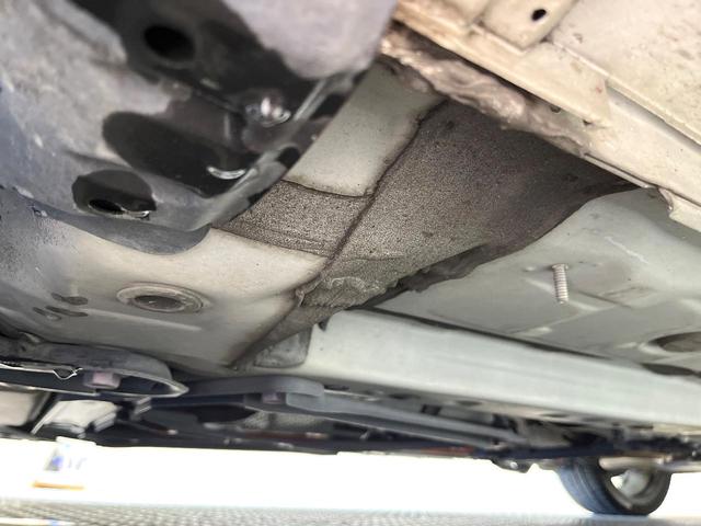 プリウスPHV Sナビパッケージ・GRスポーツ セーフティセンス 純正ナビ バックカメラ フルセグ レーダークルーズ 急速充電 AC100V電源 アルミペダル シートヒーター LEDヘッド&フォグ オートハイビーム 純正18インチアルミ(24枚目)