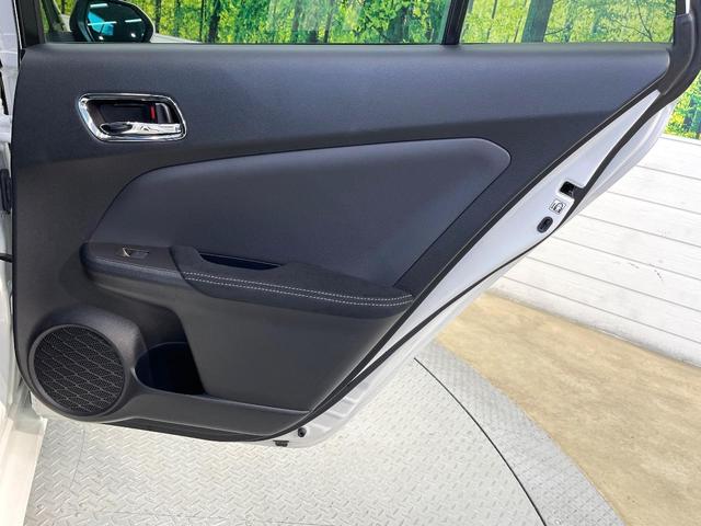 プリウスPHV Sナビパッケージ・GRスポーツ セーフティセンス 純正ナビ バックカメラ フルセグ レーダークルーズ 急速充電 AC100V電源 アルミペダル シートヒーター LEDヘッド&フォグ オートハイビーム 純正18インチアルミ(45枚目)