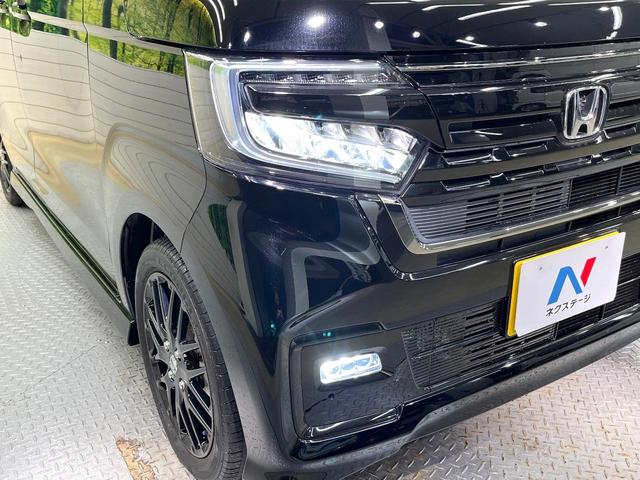 Ｎ－ＢＯＸカスタム Ｌターボ　スタイル＋ブラック　ホンダセンシング　ＳＤ８型ナビ　バックカメラ　フルセグ　アダプティブクルーズ　シートヒーター　純正１５インチアルミ　両側電動ドア　ＬＥＤヘッド＆フォグ　オートハイビーム　オートエアコン　スマートキー（12枚目）