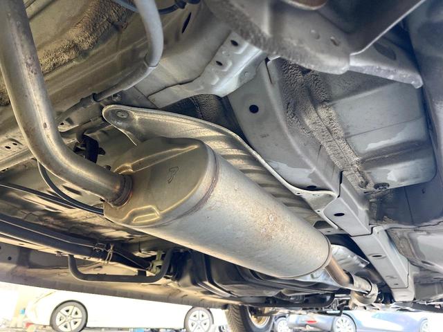 N-BOXカスタム G・Lパッケージ 禁煙車 電動スライド オートエアコン オートライト HIDヘッド スマートキー ドラレコ 電動格納ミラー CD再生 純正14インチアルミ ステアリングスイッチ アームレスト フォグランプ(48枚目)