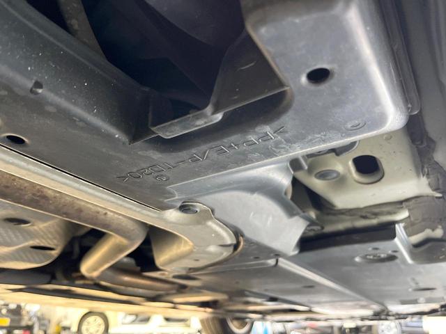 プリウス Aプレミアム ツーリングセレクション セーフティセンス 9型純正ナビ バックカメラ フルセグ ブラインドスポットモニター 駐車支援システム パワーシート シートヒーター 純正17インチアルミ LEDヘッド&フォグ オートハイビーム(27枚目)