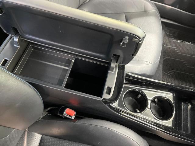 プリウス Aプレミアム ツーリングセレクション セーフティセンス 9型純正ナビ バックカメラ フルセグ ブラインドスポットモニター 駐車支援システム パワーシート シートヒーター 純正17インチアルミ LEDヘッド&フォグ オートハイビーム(63枚目)