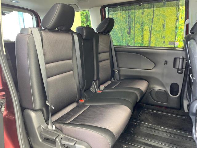 セレナ ハイウェイスター　フリップダウンモニター　エマージェンシーブレーキ　純正９型ナビ　全周囲カメラ　デジタルインナーミラー　プロパイロット　ハンズフリー機能付両側電動ドア　純正１６インチアルミ　リアオートエアコン（9枚目）