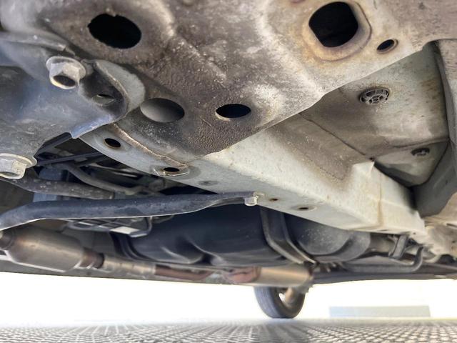 N-BOXカスタム G・Lパッケージ 電動スライドドア 純正SDナビ バックカメラ 禁煙車 スマートキー HIDヘッド ETC オートエアコン 純正14インチアルミ CD DVD再生 地デジ 電動格納ミラー(32枚目)