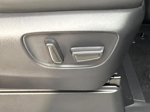 アルファード Z 左右独立ムーンルーフ 13.2型フリップダウンモニター 純正14型ナビ 全周囲カメラ デジタルインナーミラー 前中列シートエアコン 両側電動ドア 電動リアゲート 置くだけ充電 純正18インチアルミ(42枚目)