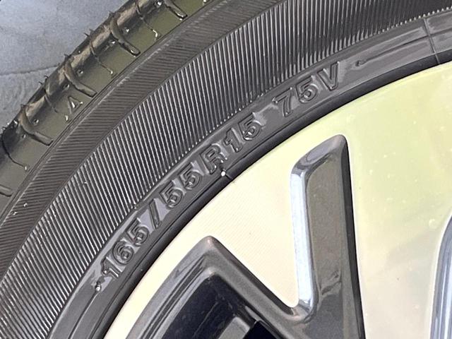 スペーシアカスタム ハイブリッドＸＳ　届出済未使用車　セーフティサポート　アダプティブクルーズ　両側電動ドア　ヘッドアップディスプレイ　ステアリングヒーター　シートヒーター　後席オットマン　純正１５ＡＷ　ハーフレザーシート　ＬＥＤヘッド（26枚目）