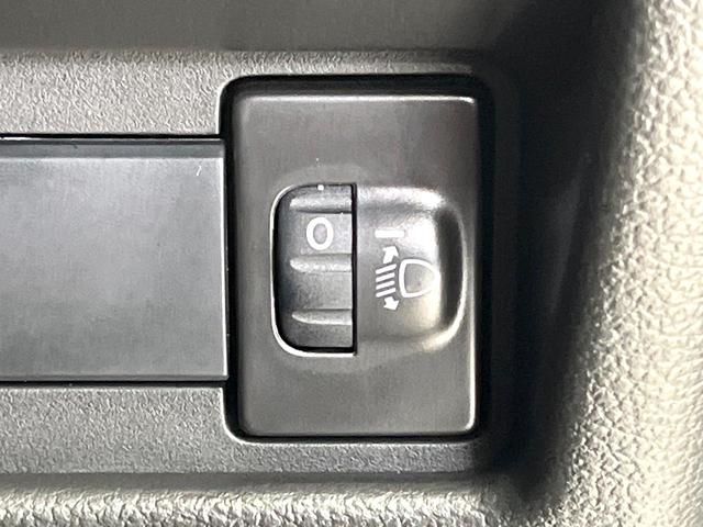 スペーシアカスタム ハイブリッドＸＳ　届出済未使用車　セーフティサポート　アダプティブクルーズ　両側電動ドア　ヘッドアップディスプレイ　ステアリングヒーター　シートヒーター　後席オットマン　純正１５ＡＷ　ハーフレザーシート　ＬＥＤヘッド（58枚目）