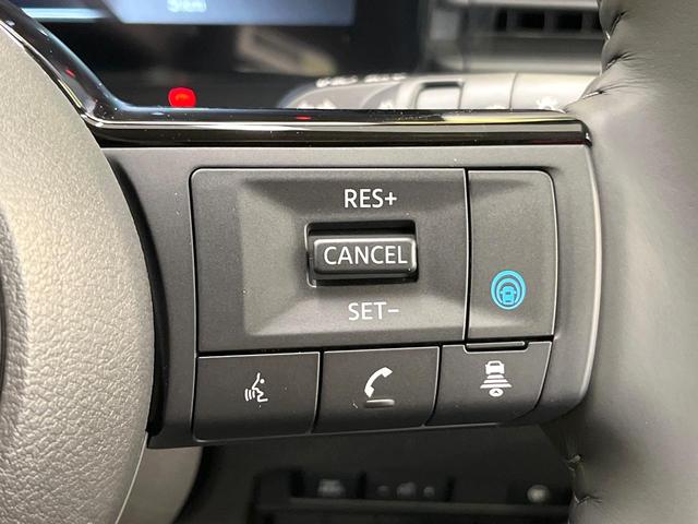 セレナ ｅ－パワー　ハイウェイスターＶ　登録済未使用車　エマージェンシーブレーキ　純正１２型ナビ　プロパイロット　全周囲カメラ　デジタルインナーミラー　リアオートエアコン　ＥＴＣ　ＬＥＤヘッド　シートバックテーブル　純正１６インチアルミ（3枚目）