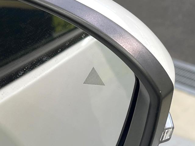 セレナ ｅ－パワー　ハイウェイスターＶ　登録済未使用車　エマージェンシーブレーキ　純正１２型ナビ　プロパイロット　全周囲カメラ　デジタルインナーミラー　リアオートエアコン　ＥＴＣ　ＬＥＤヘッド　シートバックテーブル　純正１６インチアルミ（7枚目）