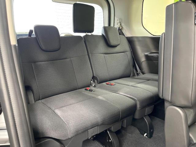 セレナ ｅ－パワー　ハイウェイスターＶ　登録済未使用車　エマージェンシーブレーキ　純正１２型ナビ　プロパイロット　全周囲カメラ　デジタルインナーミラー　リアオートエアコン　ＥＴＣ　ＬＥＤヘッド　シートバックテーブル　純正１６インチアルミ（10枚目）