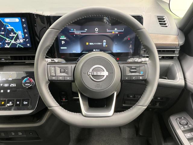 セレナ ｅ－パワー　ハイウェイスターＶ　登録済未使用車　エマージェンシーブレーキ　純正１２型ナビ　プロパイロット　全周囲カメラ　デジタルインナーミラー　リアオートエアコン　ＥＴＣ　ＬＥＤヘッド　シートバックテーブル　純正１６インチアルミ（12枚目）