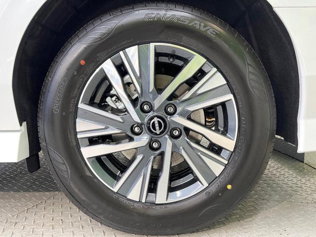 セレナ ｅ－パワー　ハイウェイスターＶ　登録済未使用車　エマージェンシーブレーキ　純正１２型ナビ　プロパイロット　全周囲カメラ　デジタルインナーミラー　リアオートエアコン　ＥＴＣ　ＬＥＤヘッド　シートバックテーブル　純正１６インチアルミ（29枚目）