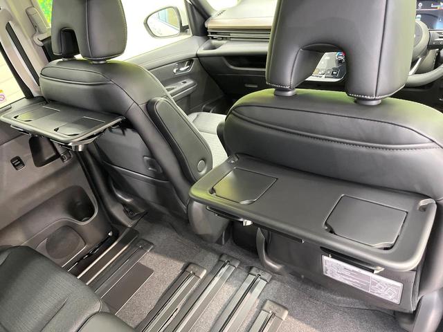 セレナ ｅ－パワー　ハイウェイスターＶ　登録済未使用車　エマージェンシーブレーキ　純正１２型ナビ　プロパイロット　全周囲カメラ　デジタルインナーミラー　リアオートエアコン　ＥＴＣ　ＬＥＤヘッド　シートバックテーブル　純正１６インチアルミ（43枚目）