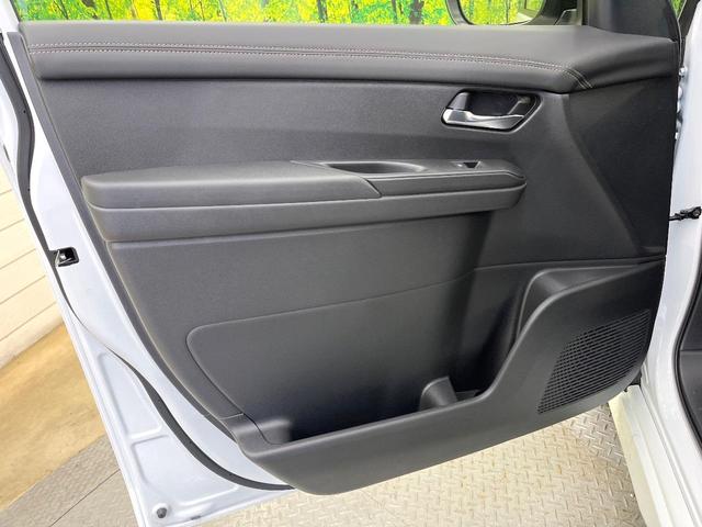 セレナ ｅ－パワー　ハイウェイスターＶ　登録済未使用車　エマージェンシーブレーキ　純正１２型ナビ　プロパイロット　全周囲カメラ　デジタルインナーミラー　リアオートエアコン　ＥＴＣ　ＬＥＤヘッド　シートバックテーブル　純正１６インチアルミ（46枚目）