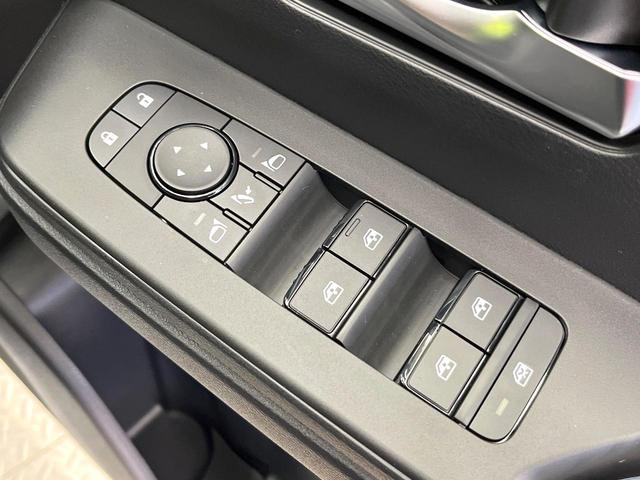 セレナ ｅ－パワー　ハイウェイスターＶ　登録済未使用車　エマージェンシーブレーキ　純正１２型ナビ　プロパイロット　全周囲カメラ　デジタルインナーミラー　リアオートエアコン　ＥＴＣ　ＬＥＤヘッド　シートバックテーブル　純正１６インチアルミ（56枚目）