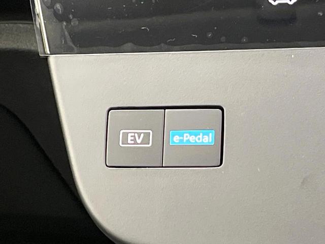 セレナ ｅ－パワー　ハイウェイスターＶ　登録済未使用車　エマージェンシーブレーキ　純正１２型ナビ　プロパイロット　全周囲カメラ　デジタルインナーミラー　リアオートエアコン　ＥＴＣ　ＬＥＤヘッド　シートバックテーブル　純正１６インチアルミ（67枚目）