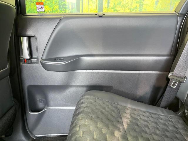 ヴォクシー ハイブリッドS-Z セーフティセンス 純正10.5型ナビ 全周囲カメラ フルセグ レーダークルーズ ブラインドスポットモニター 両側電動ドア リアオートエアコン シートヒーター LEDヘッド&フォグ AC100V電源(40枚目)