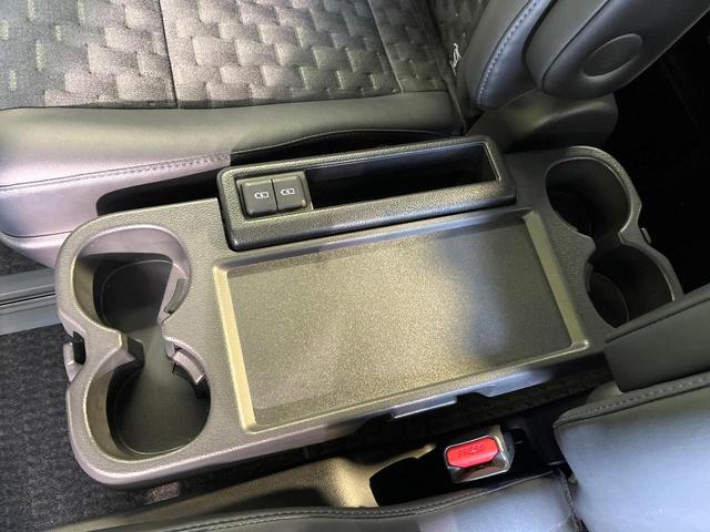 ヴォクシー ハイブリッドS-Z セーフティセンス 純正10.5型ナビ 全周囲カメラ フルセグ レーダークルーズ ブラインドスポットモニター 両側電動ドア リアオートエアコン シートヒーター LEDヘッド&フォグ AC100V電源(44枚目)