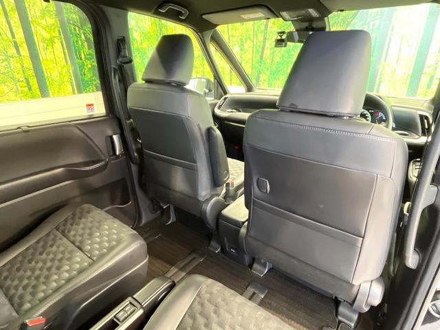 ヴォクシー ハイブリッドS-Z セーフティセンス 純正10.5型ナビ 全周囲カメラ フルセグ レーダークルーズ ブラインドスポットモニター 両側電動ドア リアオートエアコン シートヒーター LEDヘッド&フォグ AC100V電源(47枚目)