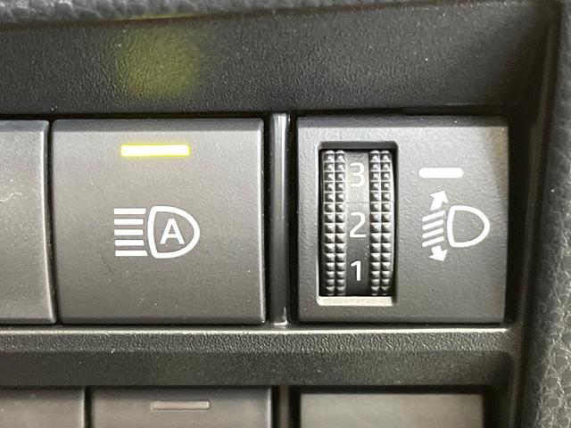 ヴォクシー ハイブリッドS-Z セーフティセンス 純正10.5型ナビ 全周囲カメラ フルセグ レーダークルーズ ブラインドスポットモニター 両側電動ドア リアオートエアコン シートヒーター LEDヘッド&フォグ AC100V電源(56枚目)