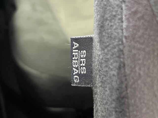 プリウスアルファ S 純正ナビ 禁煙車 ETC オートライト オートエアコン スマートキー ステアリングスイッチ フォグランプ Bluetooth再生 フルセグTV 電動格納ミラー アームレスト ドアバイザー(42枚目)