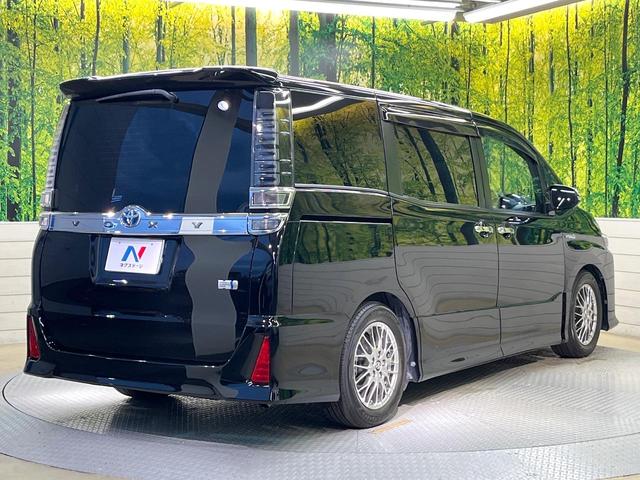 ヴォクシー ハイブリッドZS 煌 後席モニター BIG-X11インチナビ バックカメラ トヨタセーフティセンス クルーズコントロール 両側電動ドア シートヒーター ETC LEDヘッド オートライト オートエアコン スマートキー(18枚目)