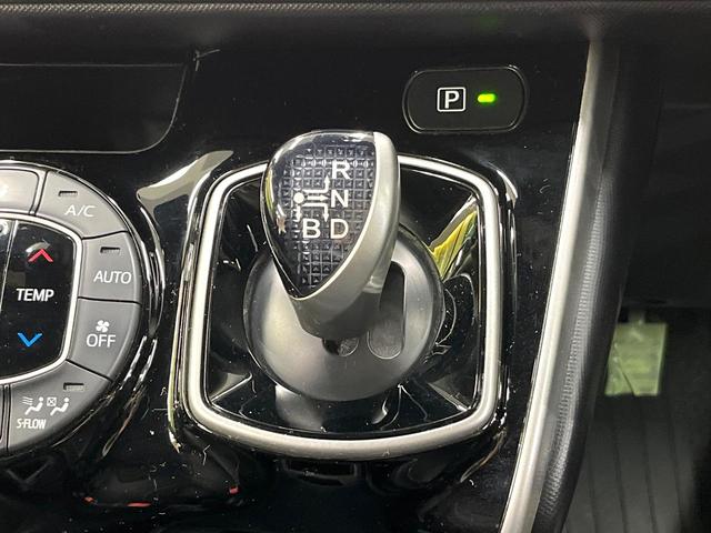 ヴォクシー ハイブリッドZS 煌 後席モニター BIG-X11インチナビ バックカメラ トヨタセーフティセンス クルーズコントロール 両側電動ドア シートヒーター ETC LEDヘッド オートライト オートエアコン スマートキー(22枚目)