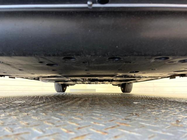 フィットハイブリッド Lパッケージ 純正ナビ バックカメラ 禁煙車 衝突軽減装置 クルーズコントロール LEDヘッド オートライト スマートキー 電動格納ミラー オートエアコン ドラレコ 純正革巻きステアリング ドアバイザー(19枚目)