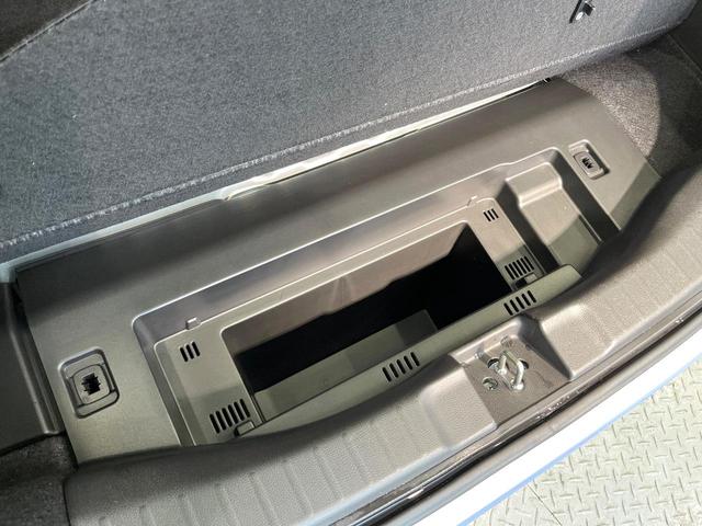 フィットハイブリッド Lパッケージ 純正ナビ バックカメラ 禁煙車 衝突軽減装置 クルーズコントロール LEDヘッド オートライト スマートキー 電動格納ミラー オートエアコン ドラレコ 純正革巻きステアリング ドアバイザー(53枚目)