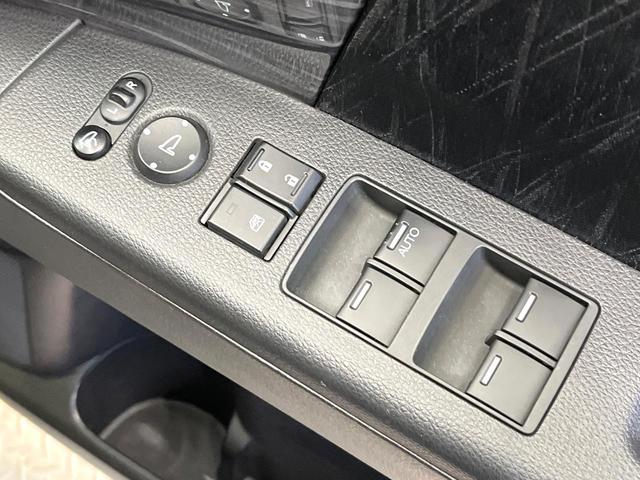 オデッセイ アブソルート SDナビ バックカメラ 禁煙車 衝突軽減装置 両側電動ドア クルーズコントロール ETC LEDヘッド オートライト ハーフレザーシート スマートキー アイドリングストップ クリアランスソナー(43枚目)